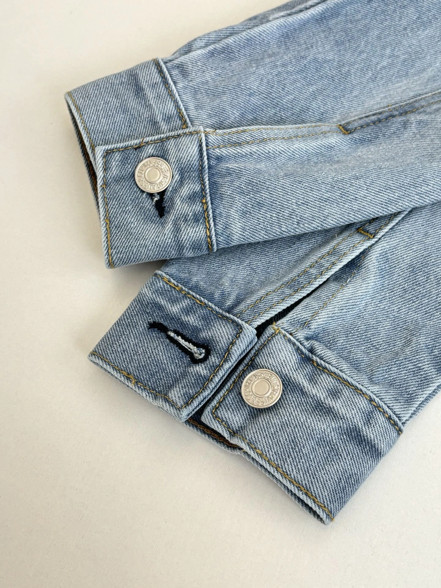 wg.luxury-- 8V Levi’s x Nike embroidery item: E-F431J1722